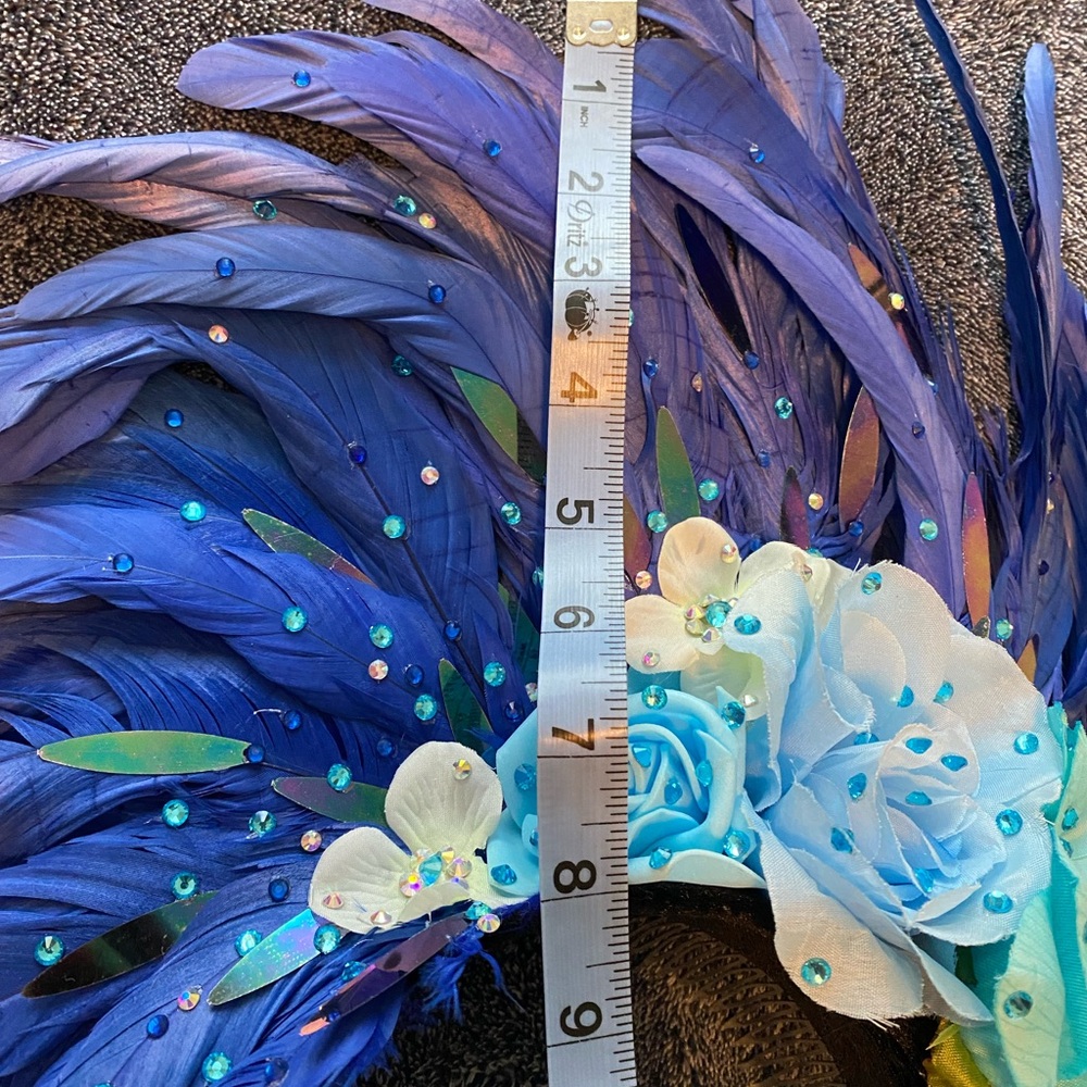 Blue Feather and Floral Headpiece Fascinator - Picture 7 of 9